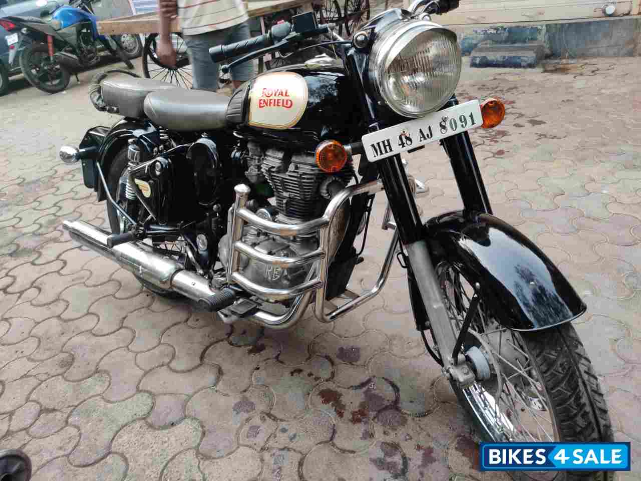 Black Royal Enfield Classic 350