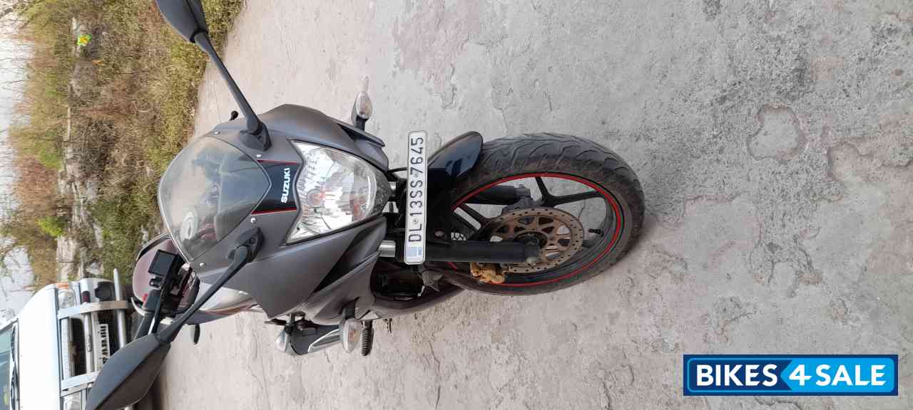 Grey Suzuki Gixxer SF