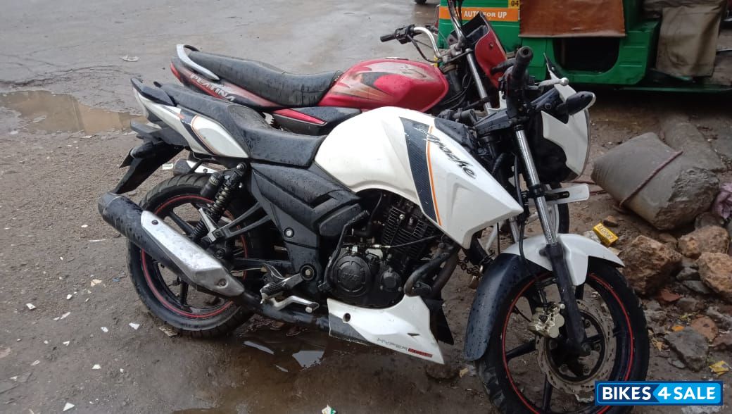 Tvs Apache Rtr 160 White