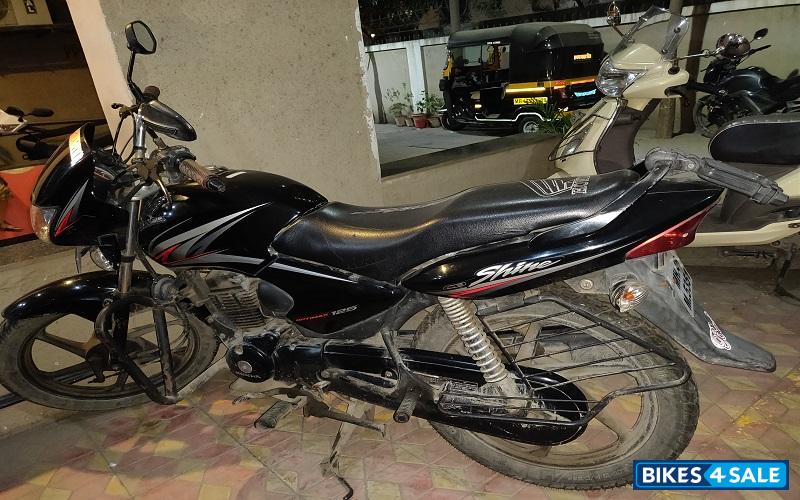 Black Honda CB Shine