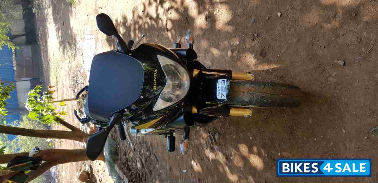 Black Honda CBR 600F