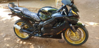 Black Honda CBR 600F