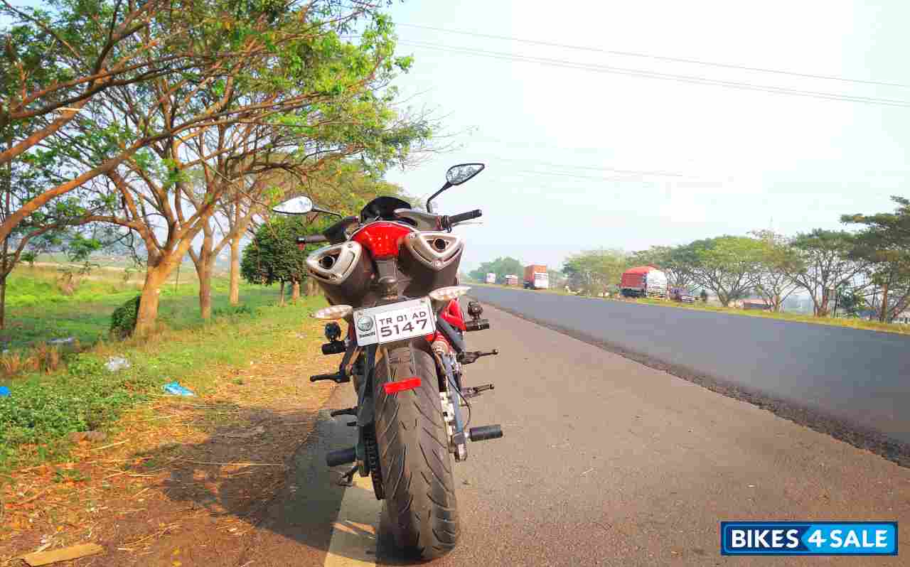White Benelli TNT 600 i