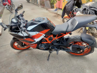 Black KTM RC 200
