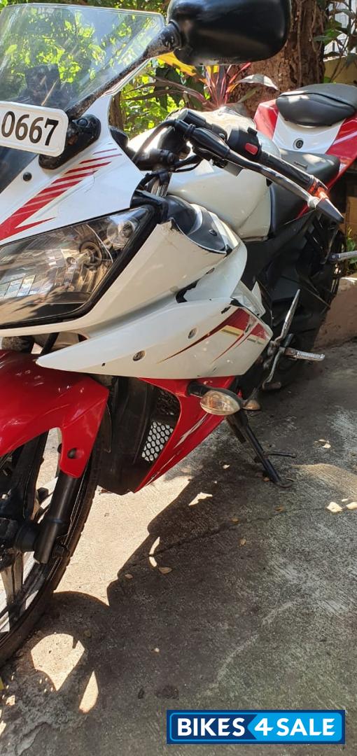 Yamaha YZF R15 V2