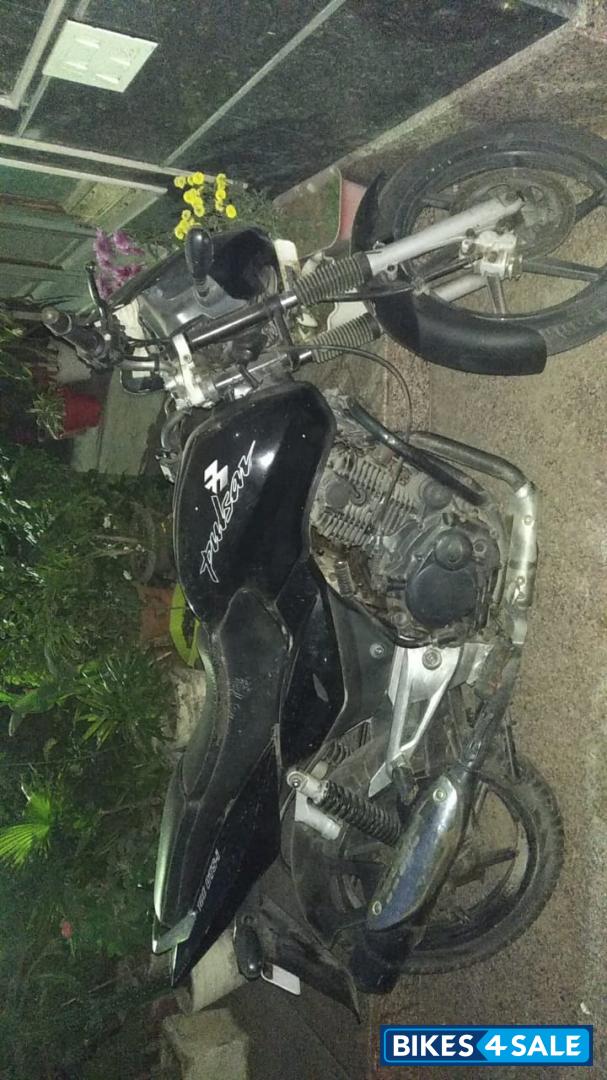 Black Bajaj Pulsar 180 DTSi