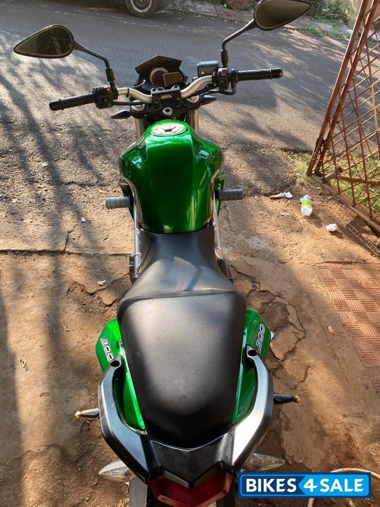 Green Benelli TNT 300