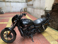 Black Harley Davidson Street 750
