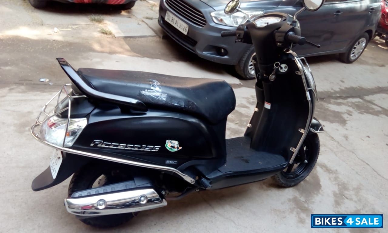 Matte Black Suzuki Access 125 Special Edition