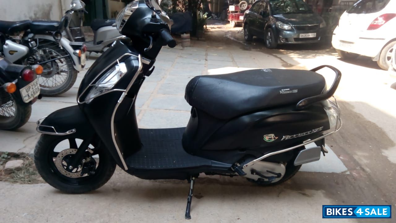 Matte Black Suzuki Access 125 Special Edition