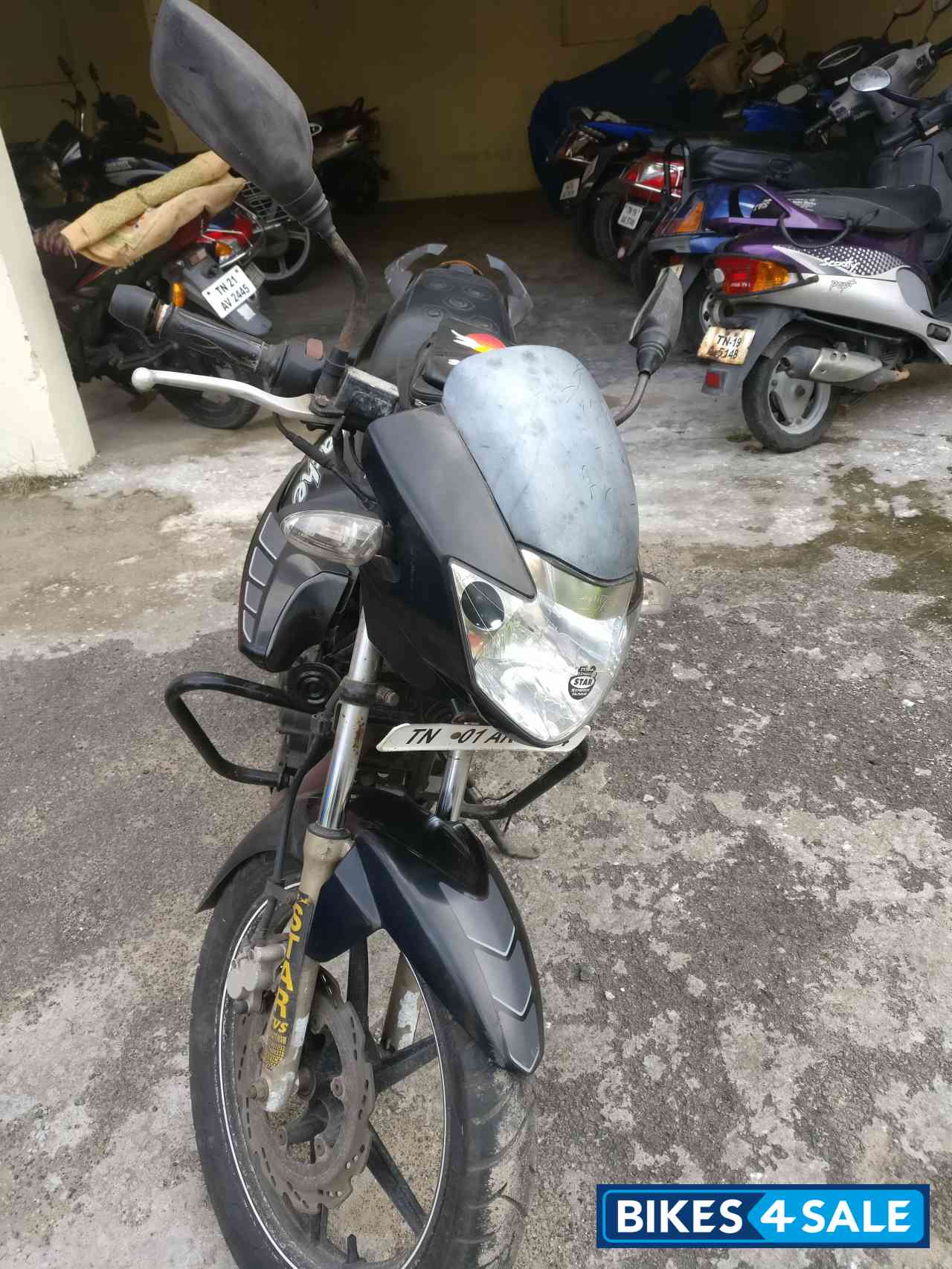Black TVS Apache RTR 180