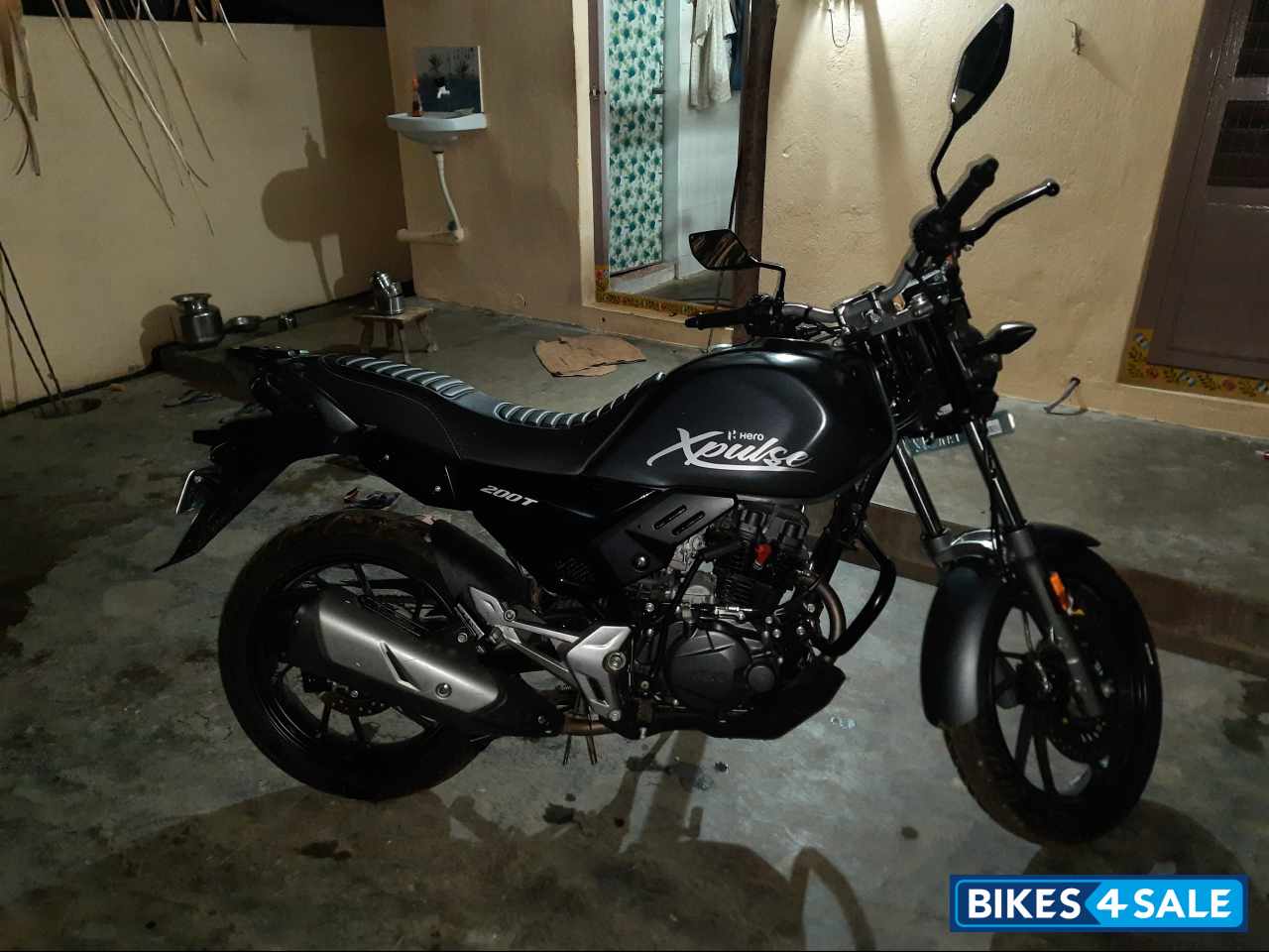 Matte Grey Hero XPulse 200T