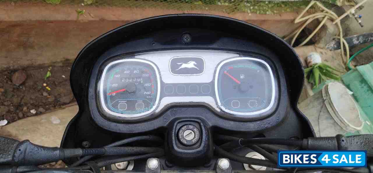 Black TVS Radeon BS6