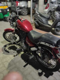 Red Royal Enfield Thunderbird 350