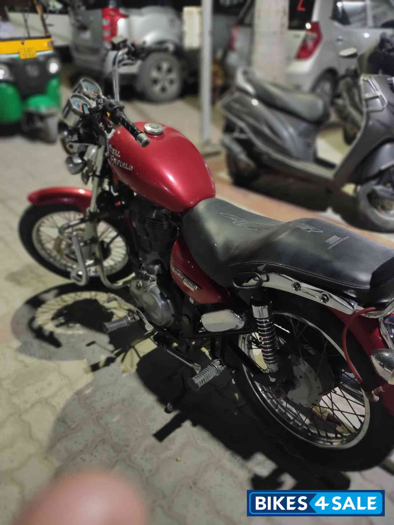 Red Royal Enfield Thunderbird 350