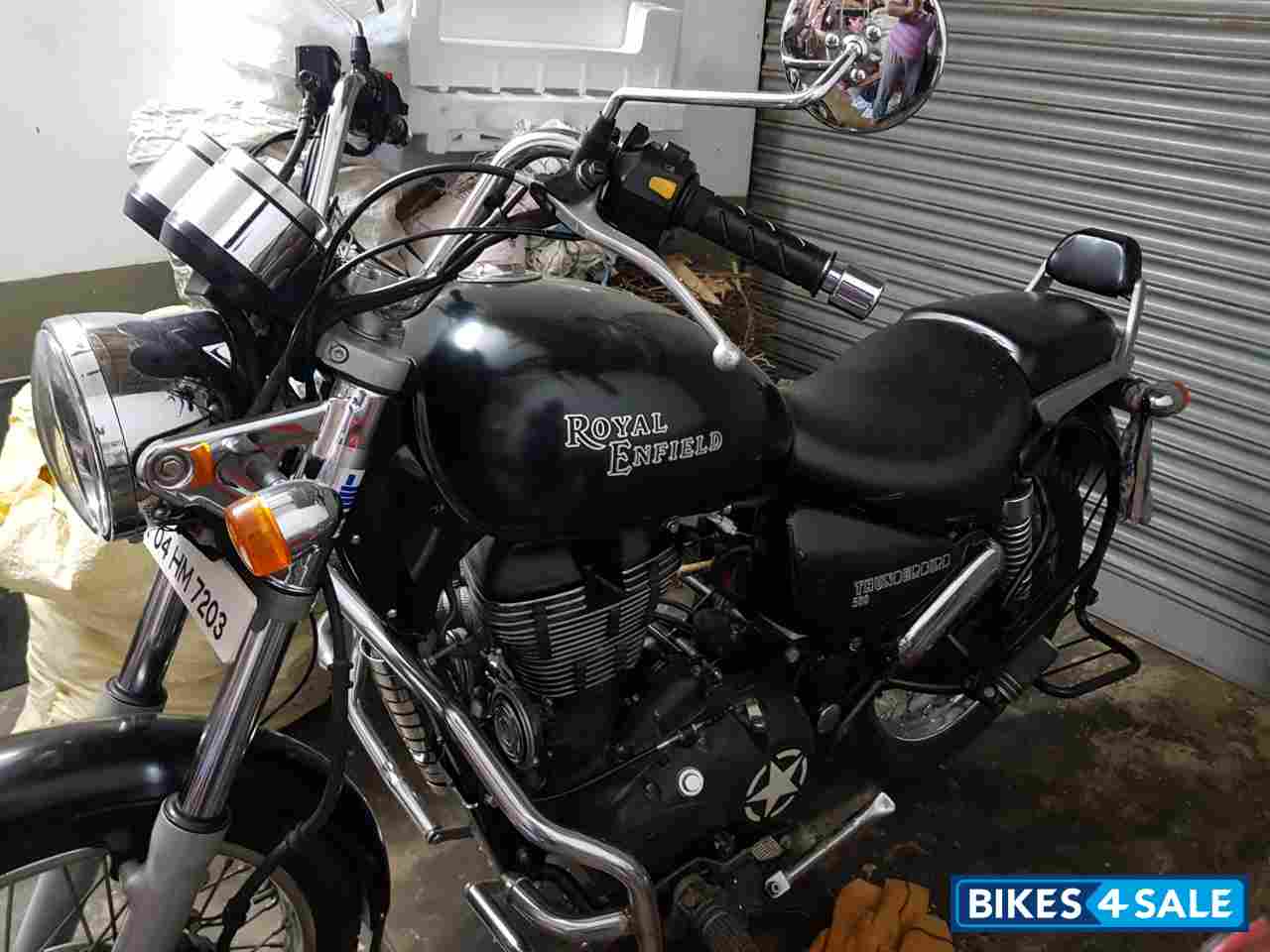 Mat Black Royal Enfield Thunderbird 500 Mat Black Royal Enfield Thunderbird 500