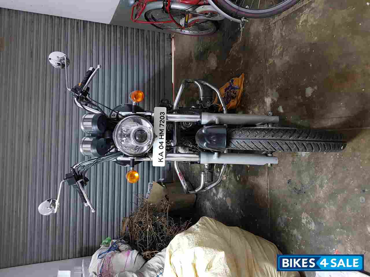 Mat Black Royal Enfield Thunderbird 500 Mat Black Royal Enfield Thunderbird 500