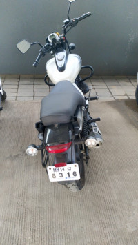 Bajaj Avenger Street 220