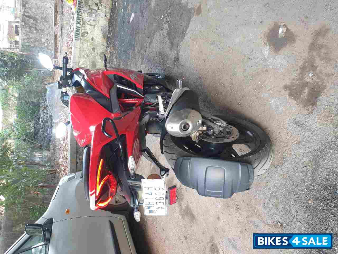 Red TVS Apache RR 310