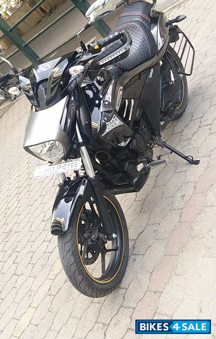 Black& Golden Sliver Suzuki Intruder 150