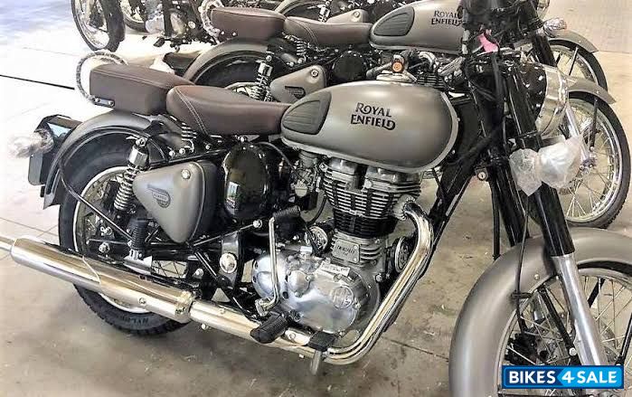Gunmetal Gray Royal Enfield Classic 350 BS VI