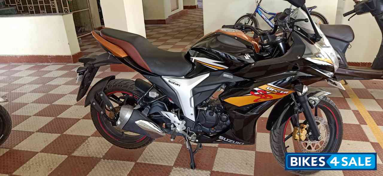 Suzuki Gixxer SF Fi