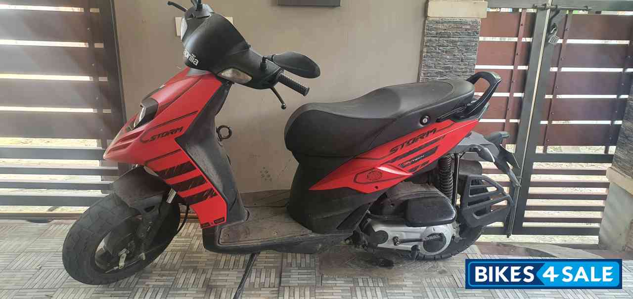 Aprilia Storm 125