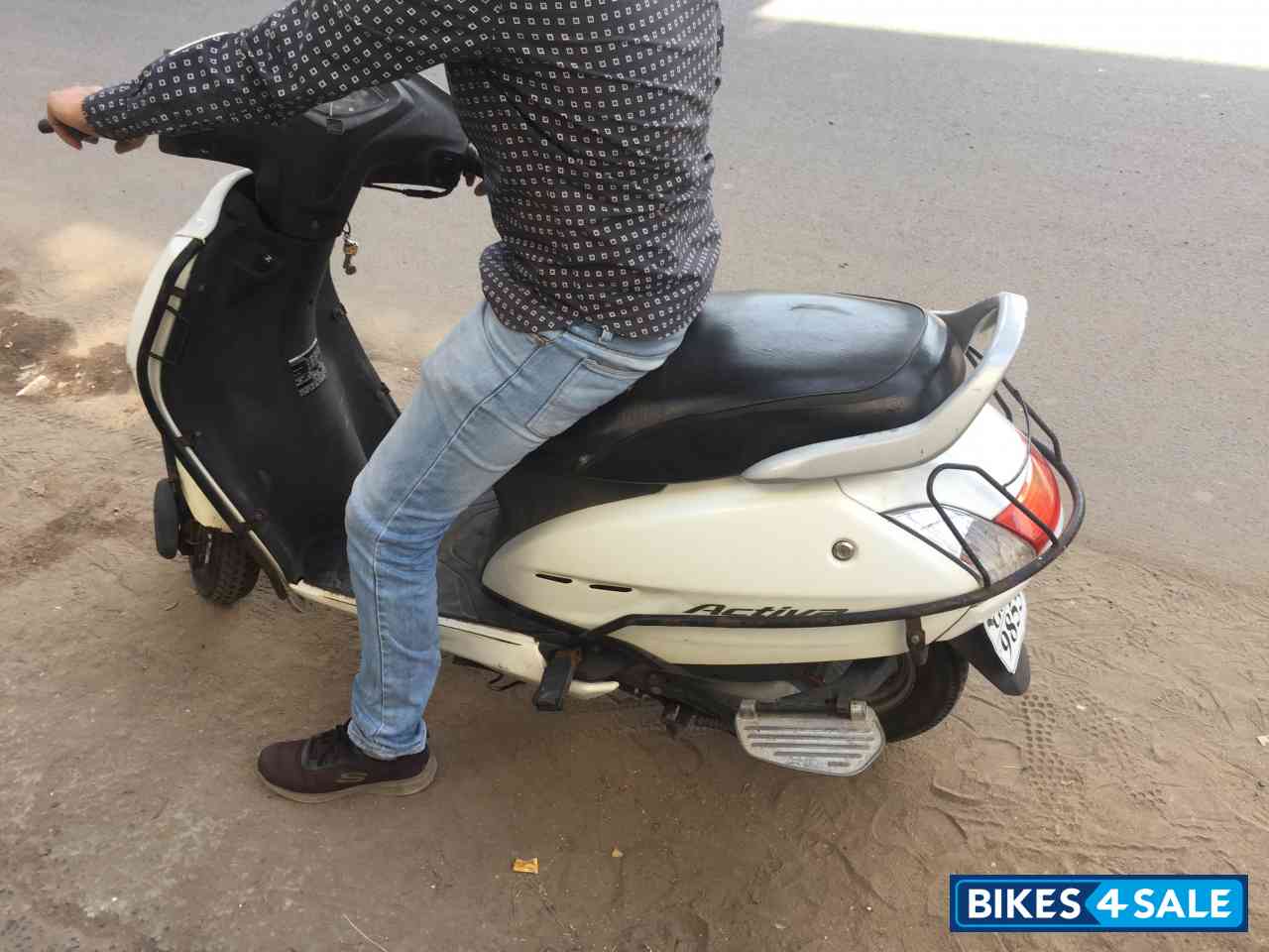 White Honda Activa White Honda Activa