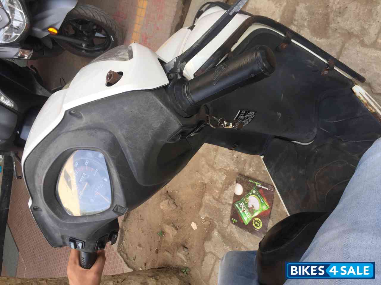 White Honda Activa White Honda Activa