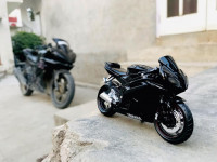 Golden Yamaha YZF R15 V2