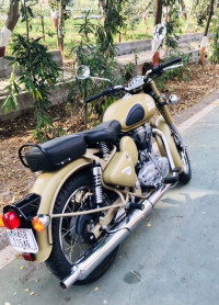 Desert Storm Royal Enfield Classic Desert Storm