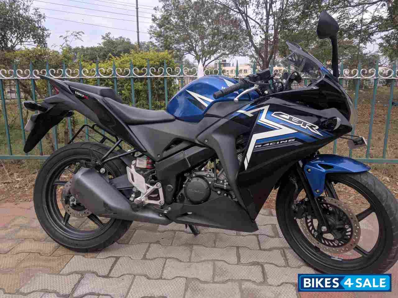 Blue Honda CBR 150R