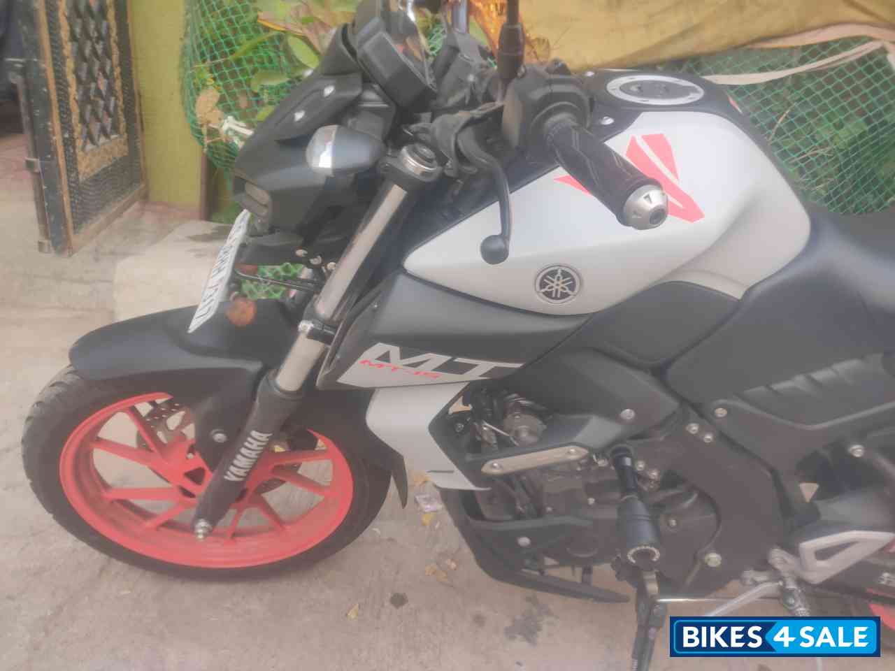 White Orange(iceflu Vermillion Yamaha MT-15 BS6