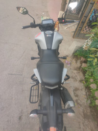 White Orange(iceflu Vermillion Yamaha MT-15 BS6