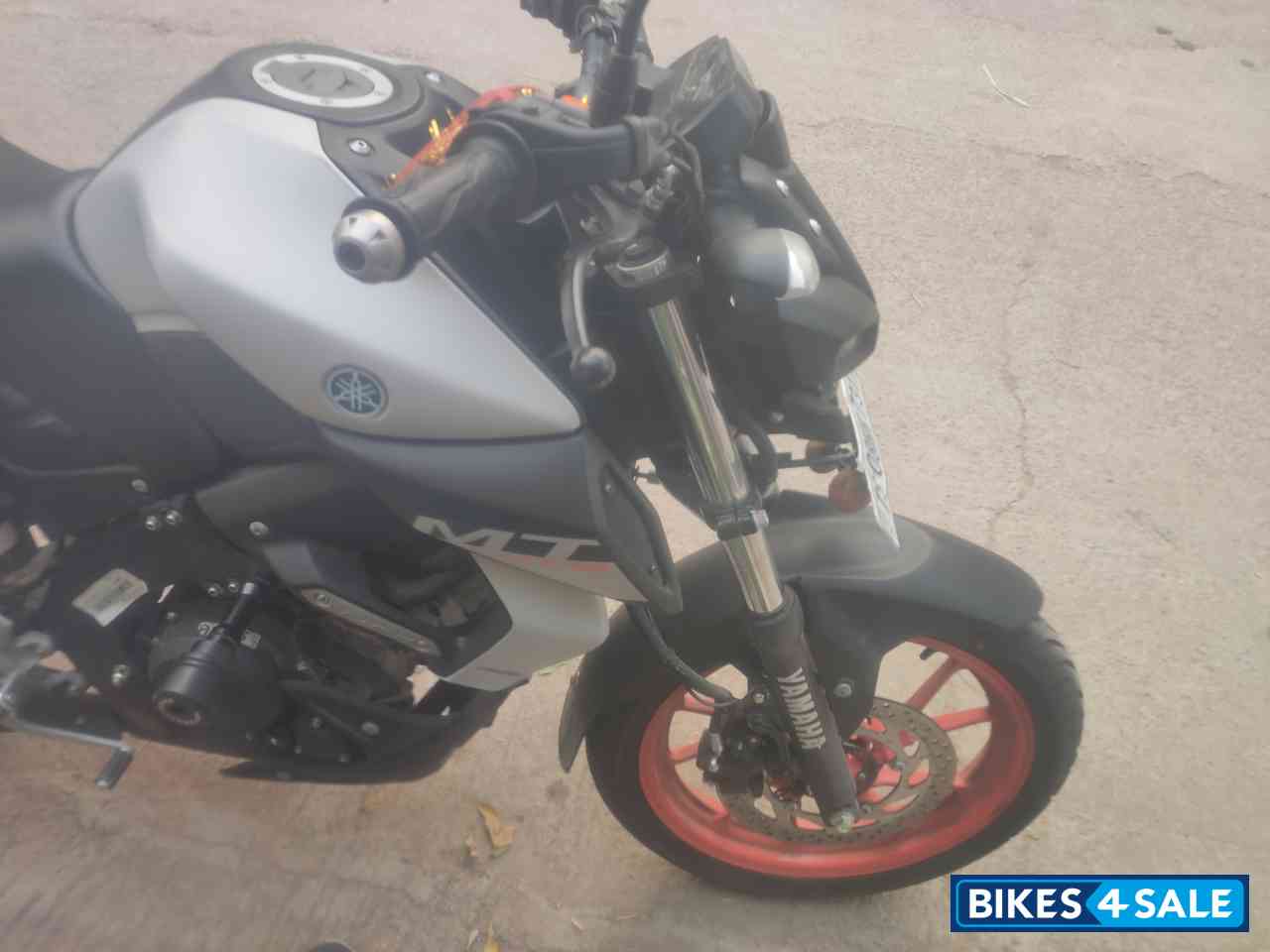 White Orange(iceflu Vermillion Yamaha MT-15 BS6