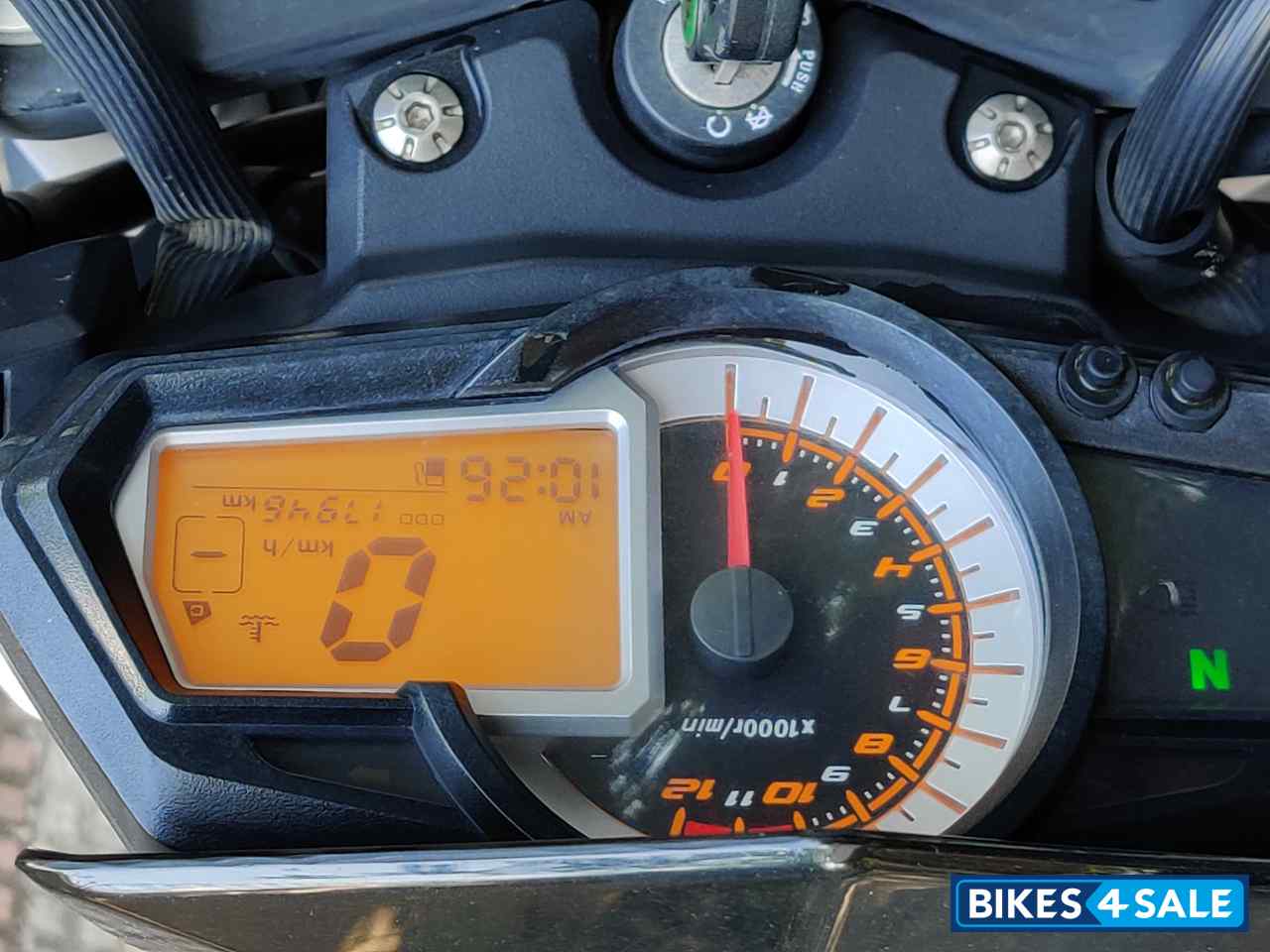 White Benelli TNT 25