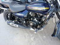 Blue Bajaj Avenger Street 150
