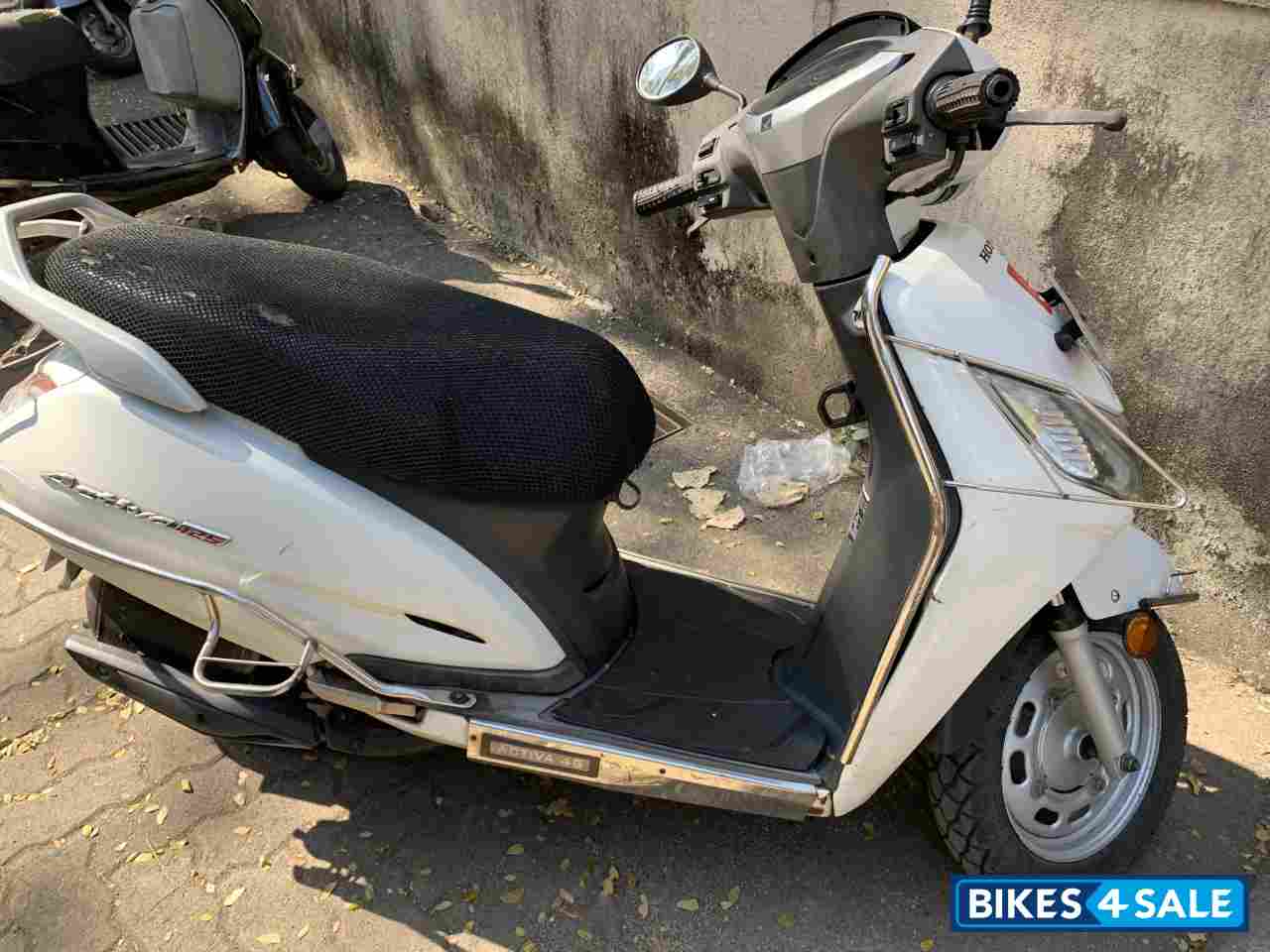 White Honda Activa 125
