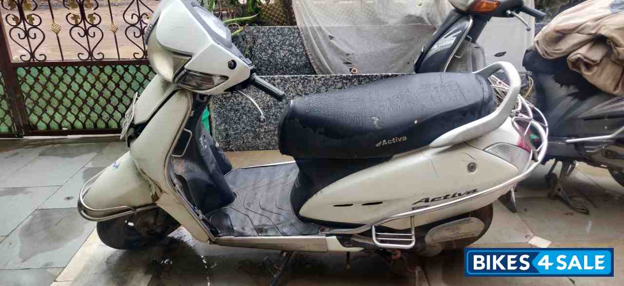 White Honda Activa
