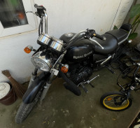 Black Royal Enfield Thunderbird 500