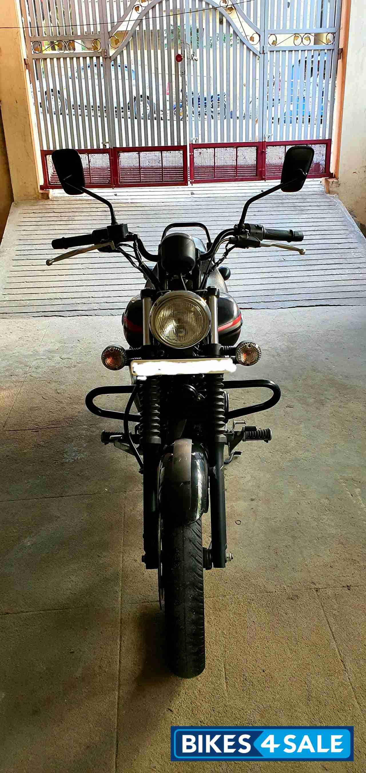 Matblack Bajaj Avenger Street 220