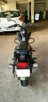 Matblack Bajaj Avenger Street 220