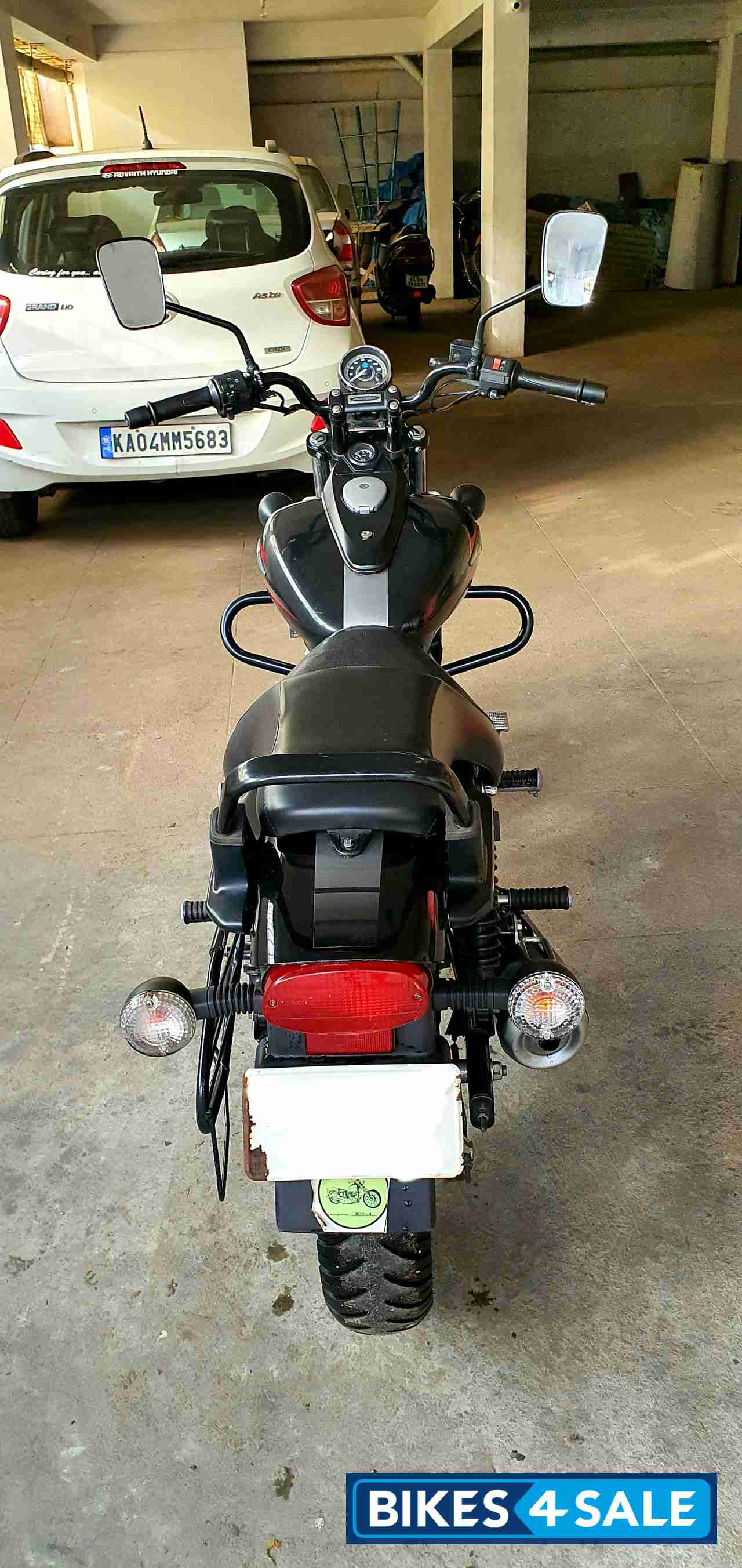 Matblack Bajaj Avenger Street 220 Matblack Bajaj Avenger Street 220