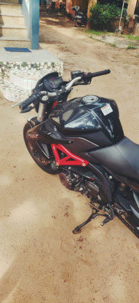 Black Benelli TNT 600 i