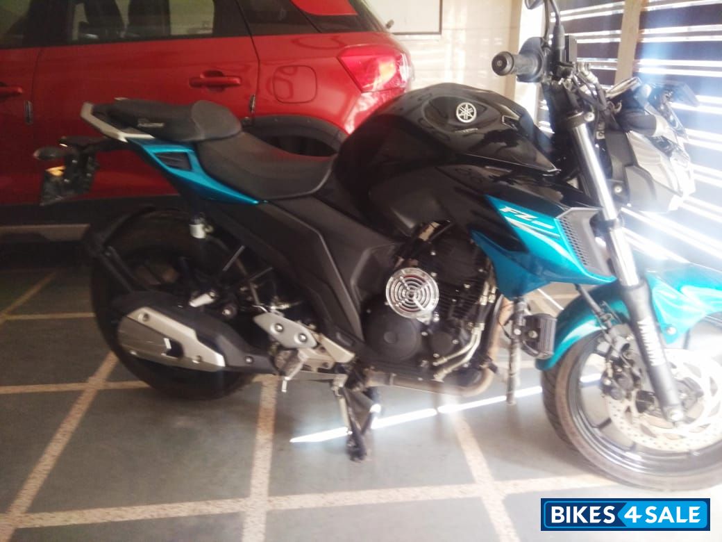 Yamaha FZ25