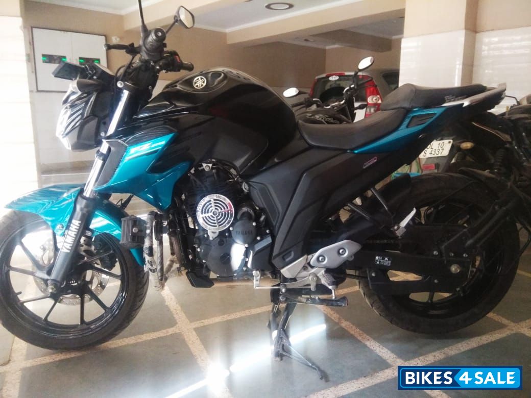 Yamaha FZ25