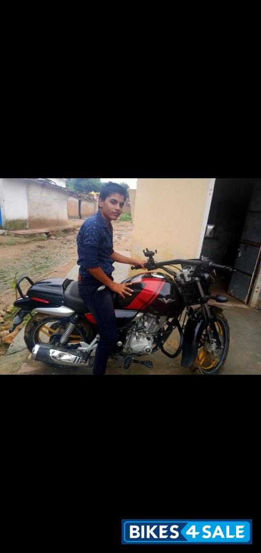 Red Bajaj V15