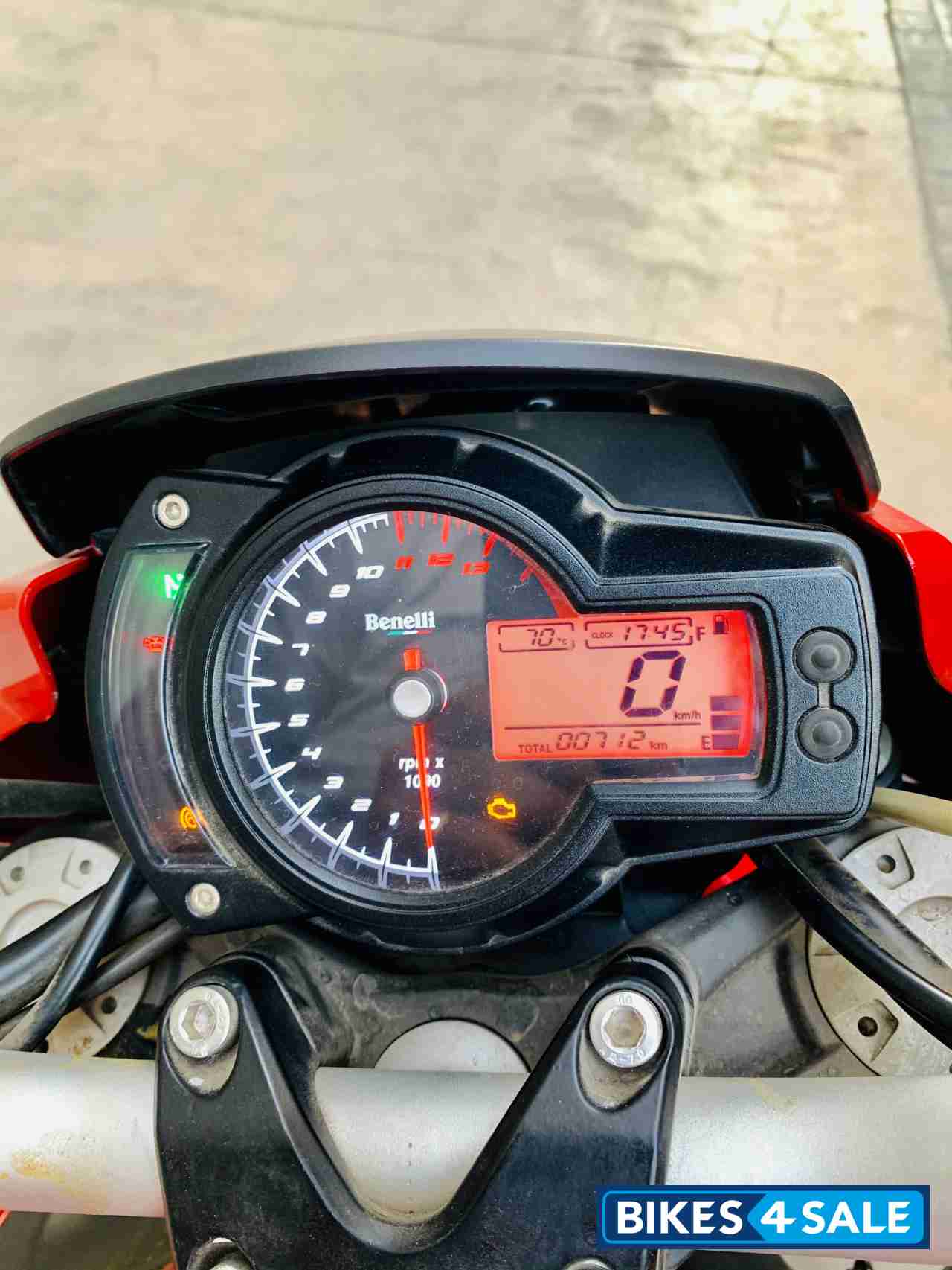 Red Benelli TNT 600 i