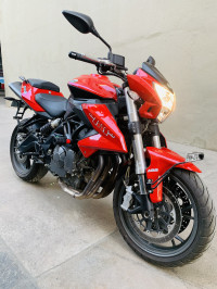 Red Benelli TNT 600 i