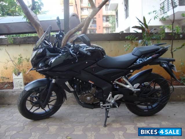 Black Bajaj Pulsar AS 200
